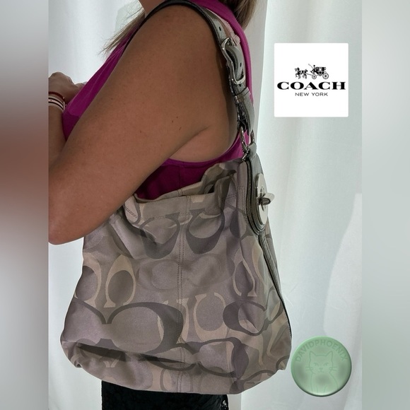 COACH Penelope Optic Silver Grey Shoulder Bag E1171-F17476 w/ Dust Bag - Picture 9 of 12